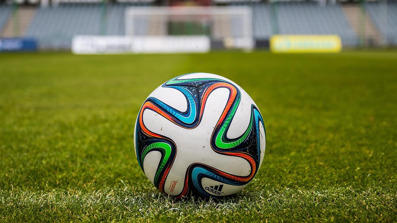Der Ball wird immer rollen ...